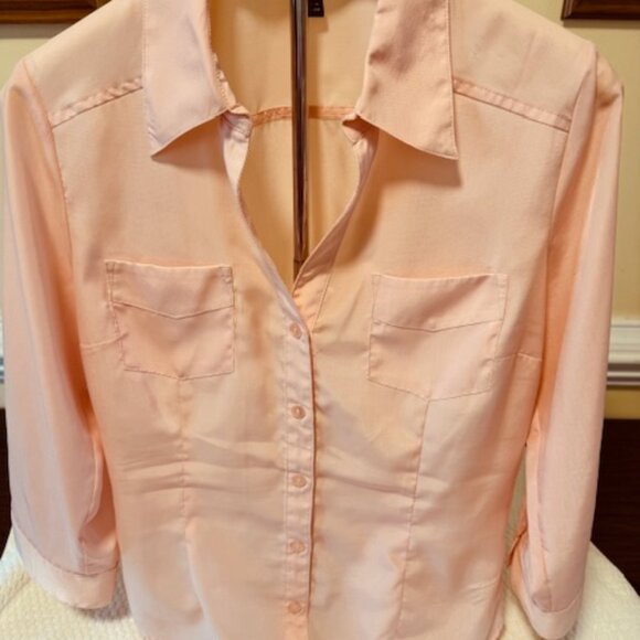 BCX Pastel Pink Button Up Blouse Size M Roll Tab 3/4 Sleeve Excellent Condition - Picture 2 of 8